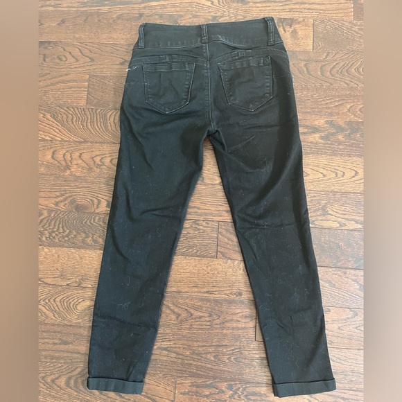 Forever 21 Los Angeles Black Cropped Jeans - Picture 4 of 9